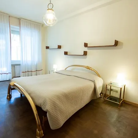 بيت للعطل Elegante Di 200 Mq Con Vista A *