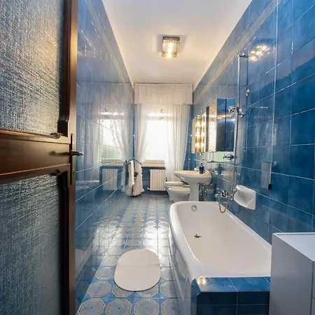 Elegante Di 200 Mq Con Vista A Sanremo